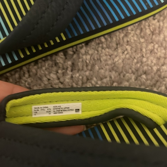 Reef Kids Ahi Collection Aqua Blue & Green Striped  Flip Flops/Sandals USA 2 - Picture 5 of 8